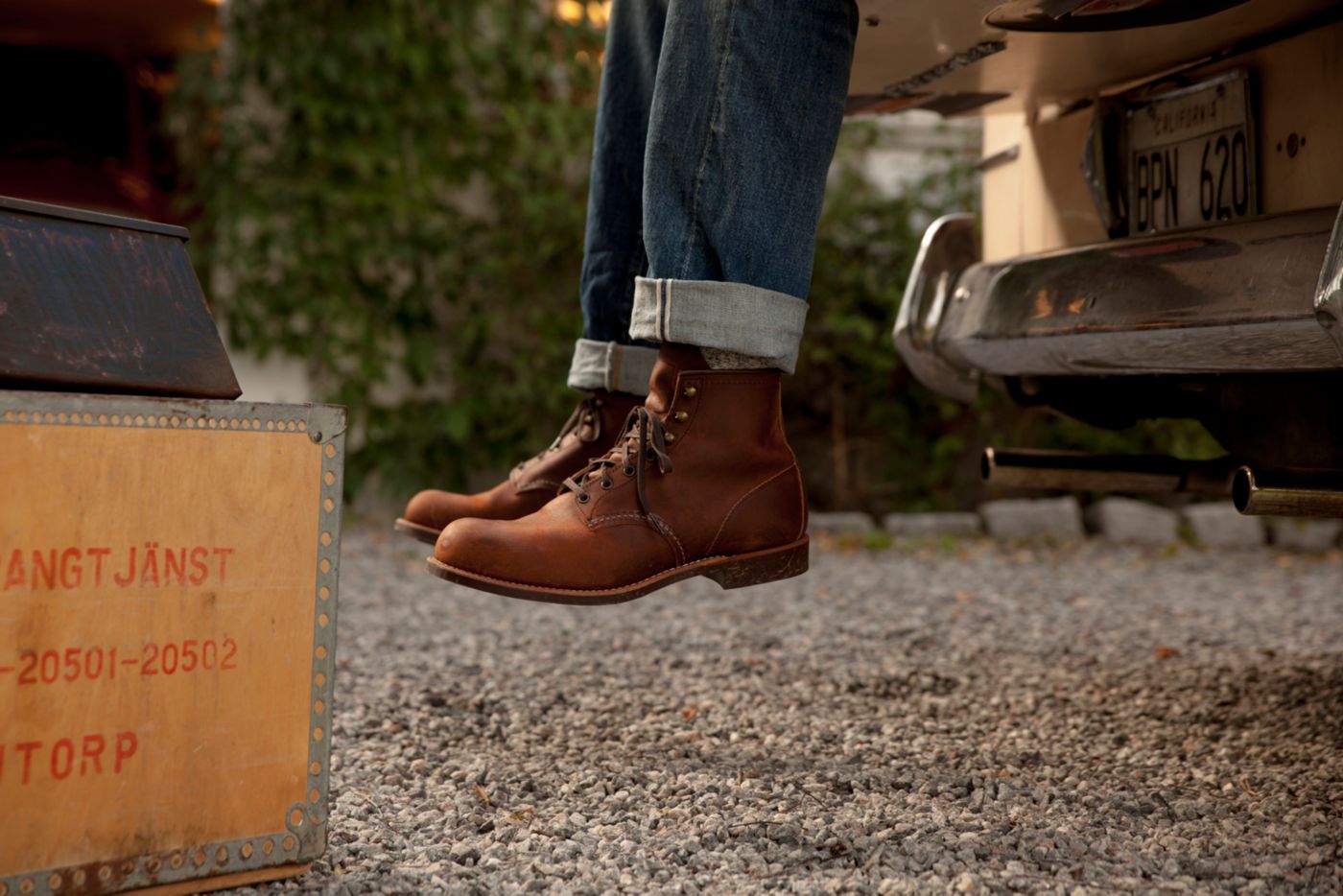 Red wing boot truck on sale